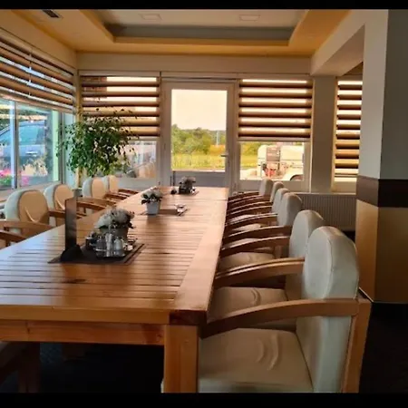 I Restoran Ana 3* Donji Svilaj