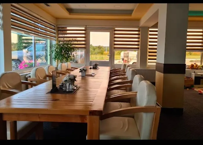 I Restoran Ana 3* Donji Svilaj